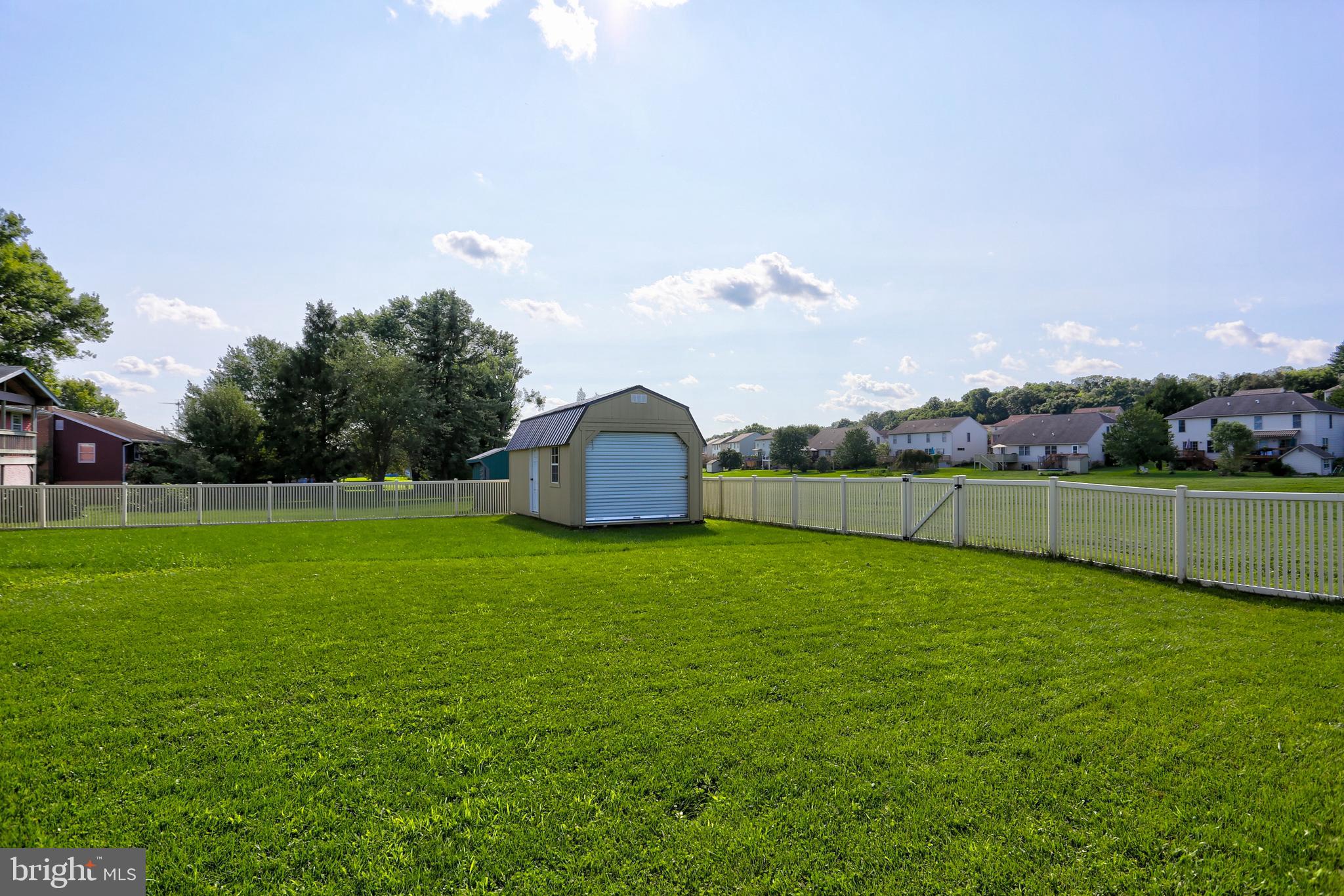 259 Tobacco Road Ephrata, PA 17522 - Photo 3 of 37 Gallery Image 3
