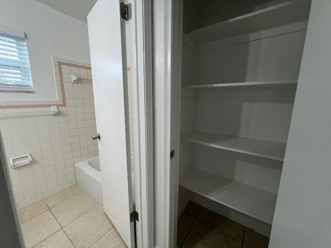 523 South K Street, Unit 5 Lake Worth Beach, FL 33460 - Photo 8 of 11 IMG_9450jpg