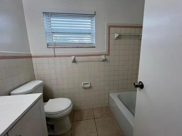 $1,425 | 523 South K Street, Unit 5, Lake Worth Beach, FL 33460