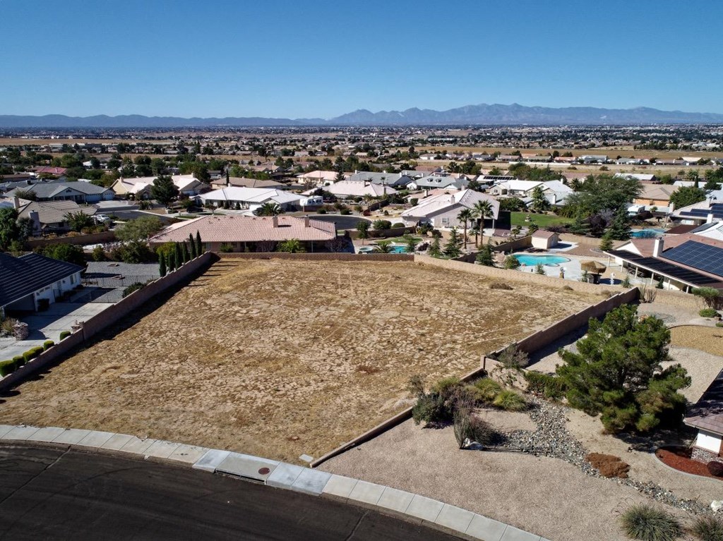 -00 Delaware Road Apple Valley, CA 92308 - Photo 1 of 1 a view of a city
