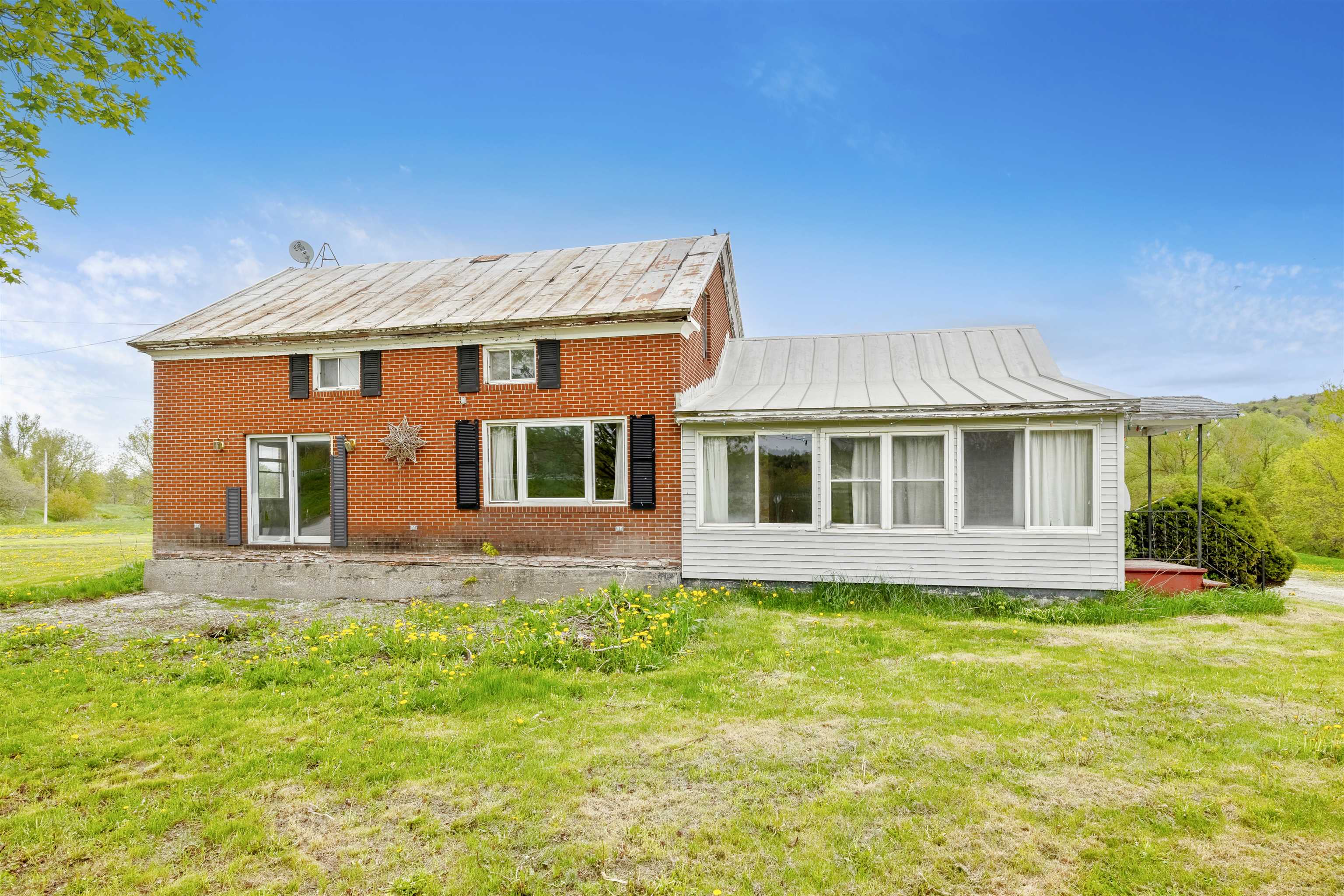 560 River Road Berkshire, VT 05447 - Photo 17 of 40