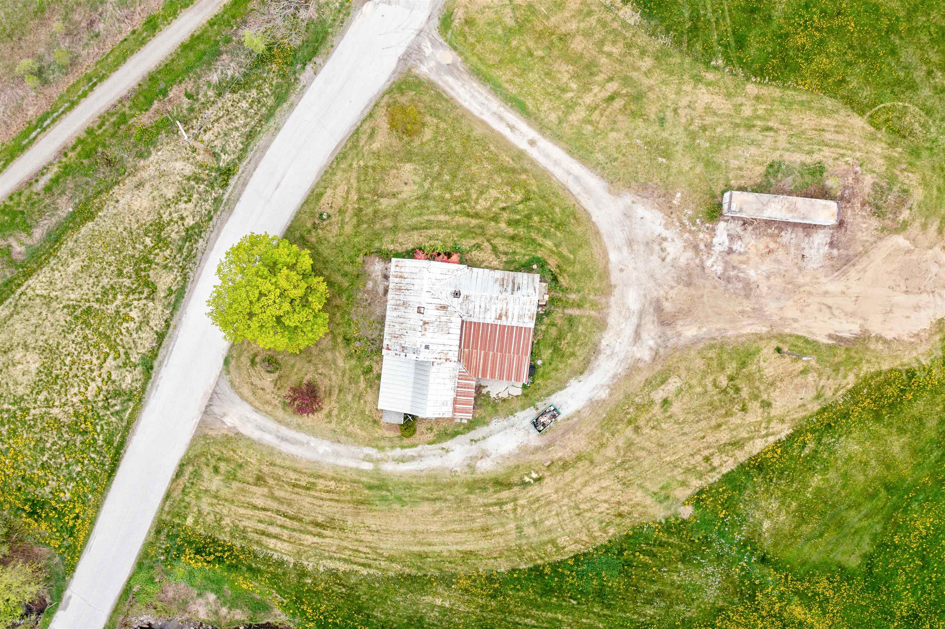 560 River Road Berkshire, VT 05447 - Photo 4 of 40