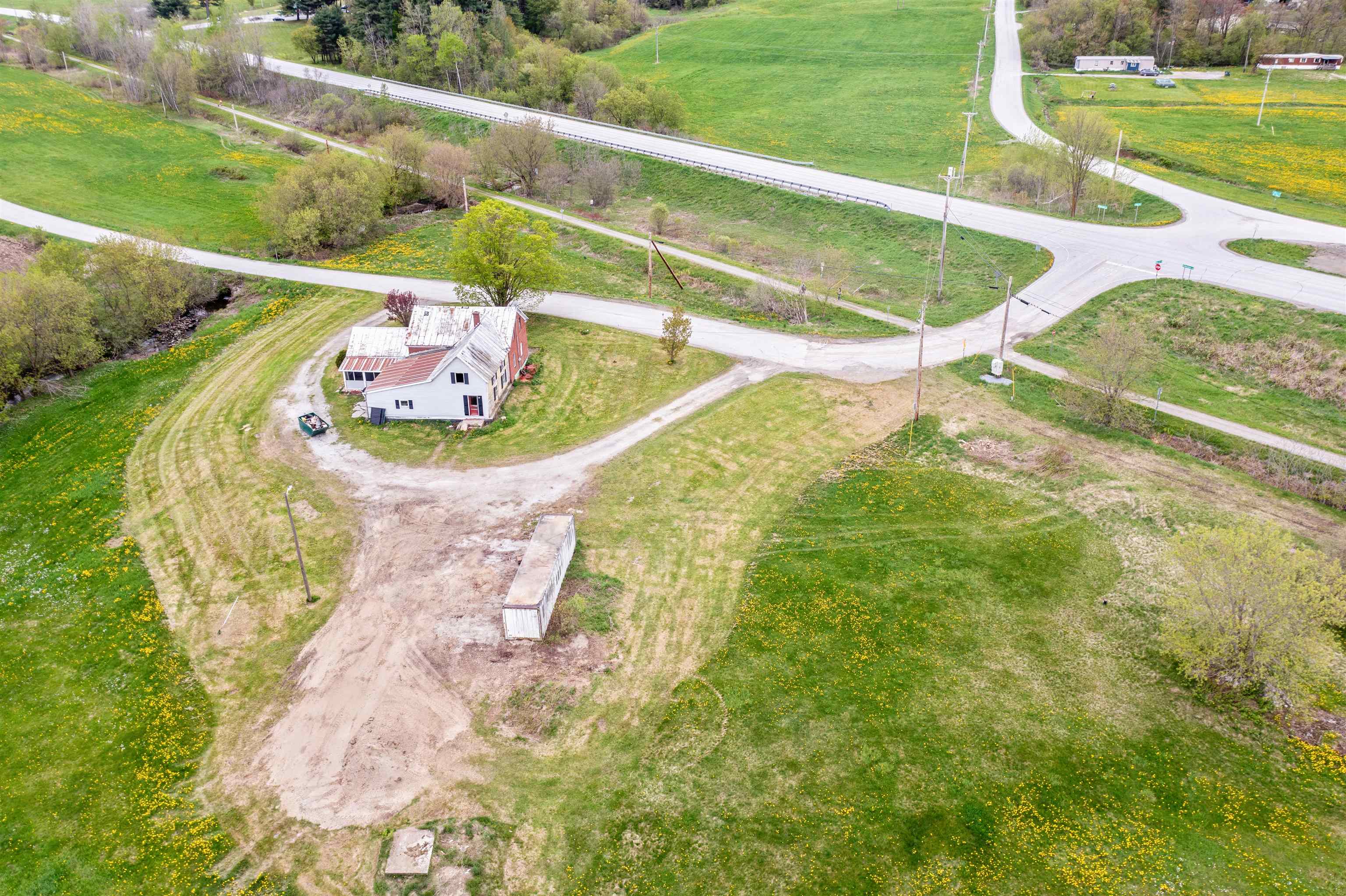 560 River Road Berkshire, VT 05447 - Photo 5 of 40