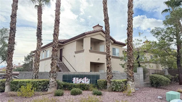 $1,400 | 8501 West University Avenue, Unit 2109, Las Vegas, NV 89147
