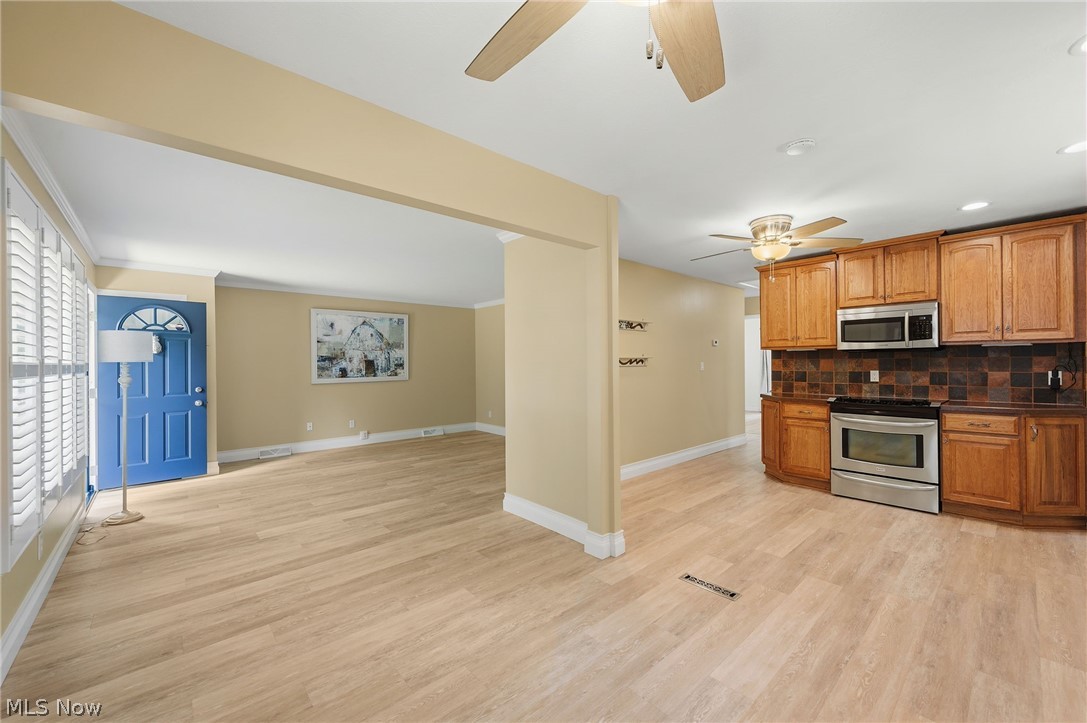 6684 Bonnieview Road Cleveland, OH 44143 - Photo 2 of 29