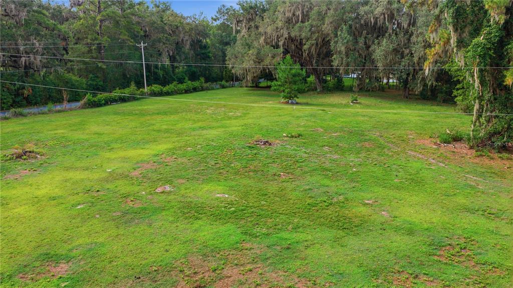17900 Northwest 120th Avenue Road Reddick, FL 32686 - Photo 11 of 45 a view of a backyard