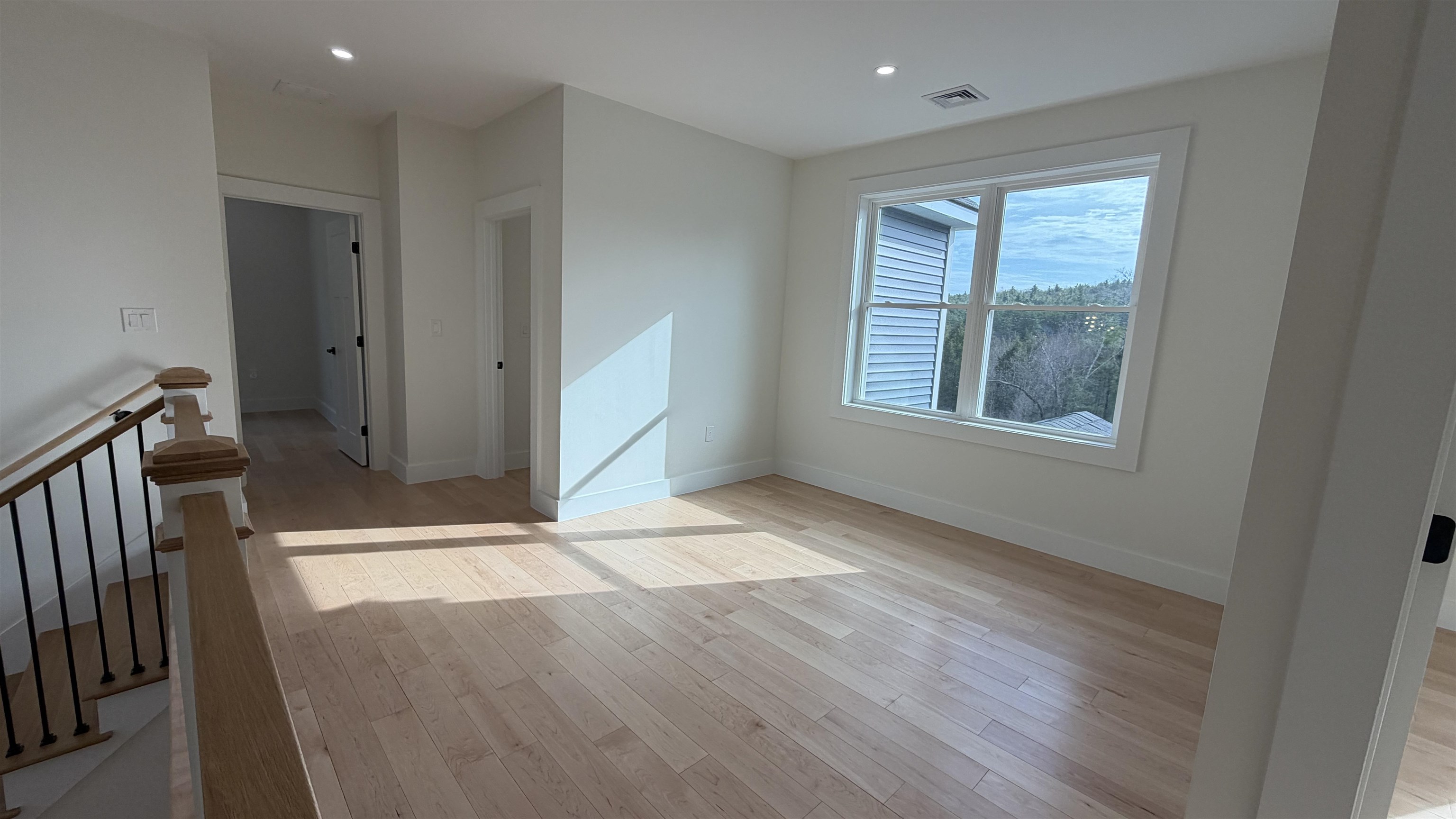55 Indian Rock Road Bedford, NH 03110 - Photo 6 of 42