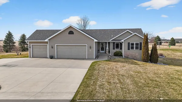 $689,000 | W7122 Hillview Road, Greenville, WI 54942