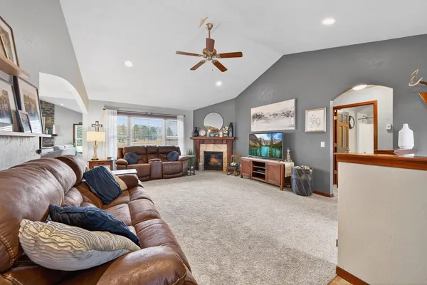 $689,000 | W7122 Hillview Road, Greenville, WI 54942