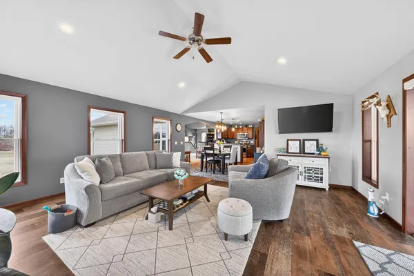 $689,000 | W7122 Hillview Road, Greenville, WI 54942