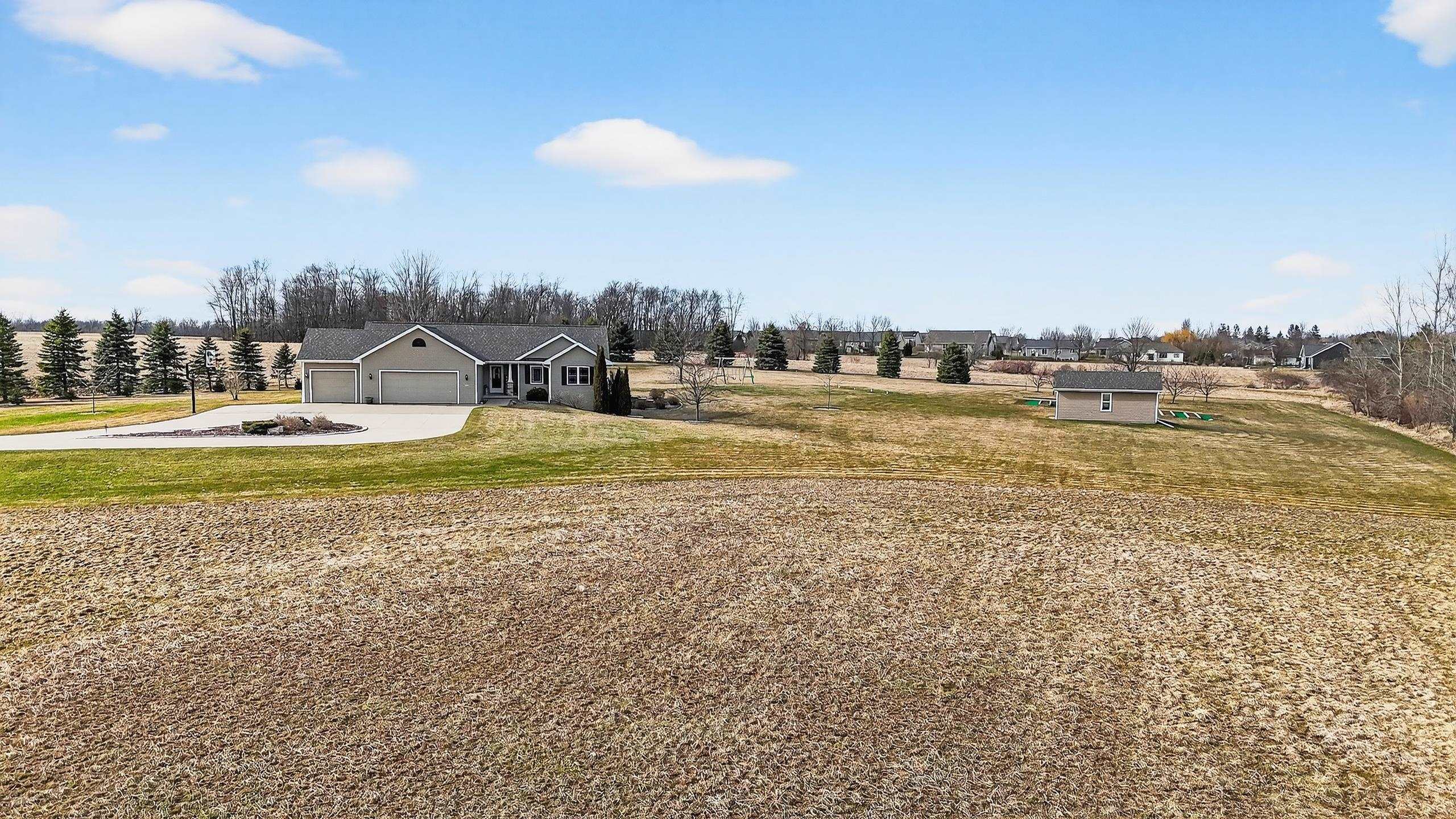 W7122 Hillview Road Greenville, WI 54942 - Photo 4 of 50