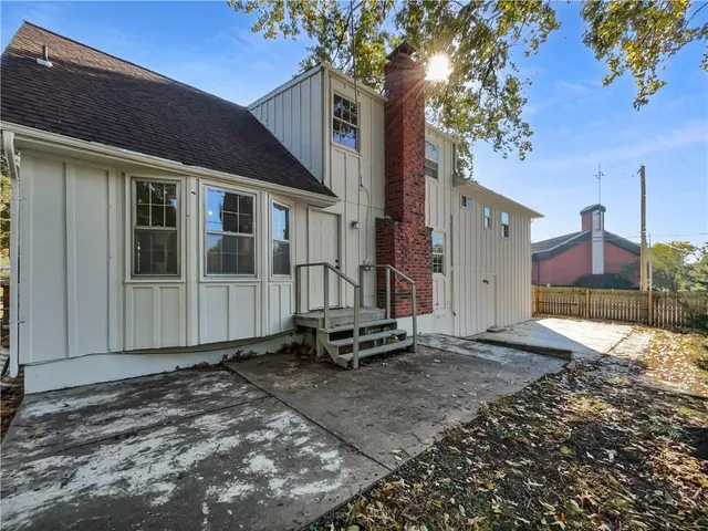 $365,000 | 9432 Carter Drive, Overland Park, KS 66212