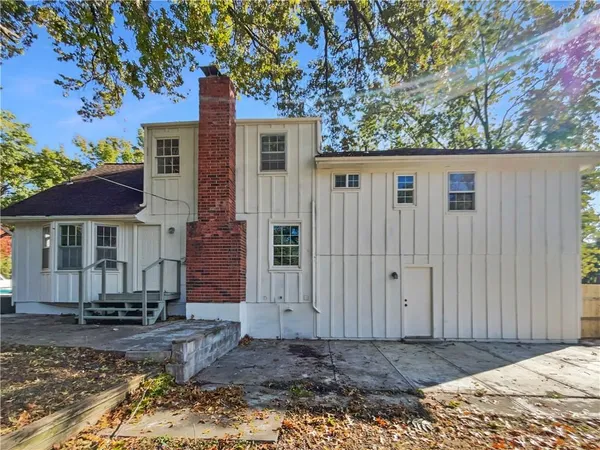 $358,000 | 9432 Carter Drive, Overland Park, KS 66212