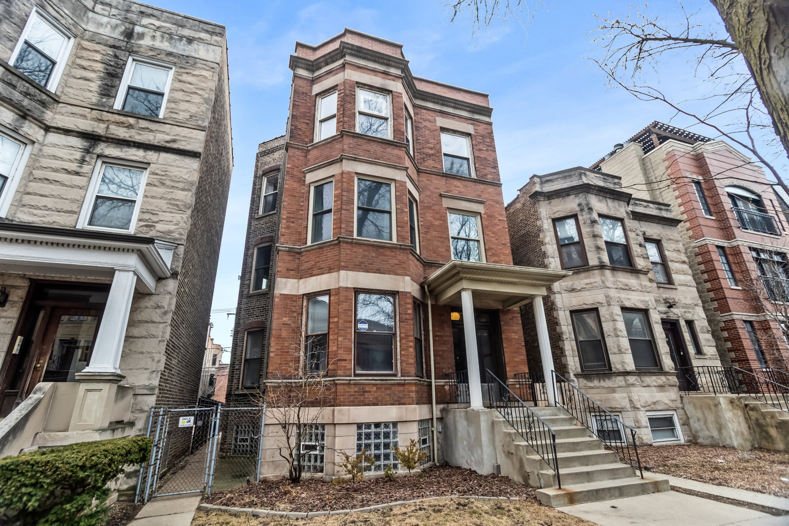 3732 North Racine Avenue Chicago, IL 60613 - Photo 1 of 30 Gallery Image 1