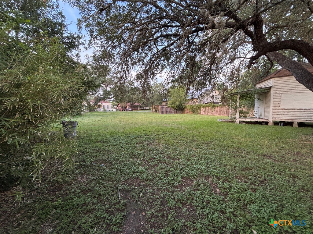609 East Main Street Cuero, TX 77954 - Photo 6 of 6