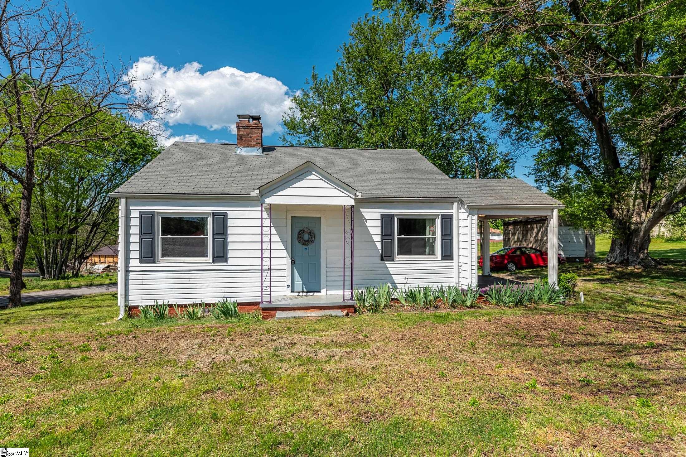 210 Pendleton Road Greenville, SC 29611 - Photo 1 of 26