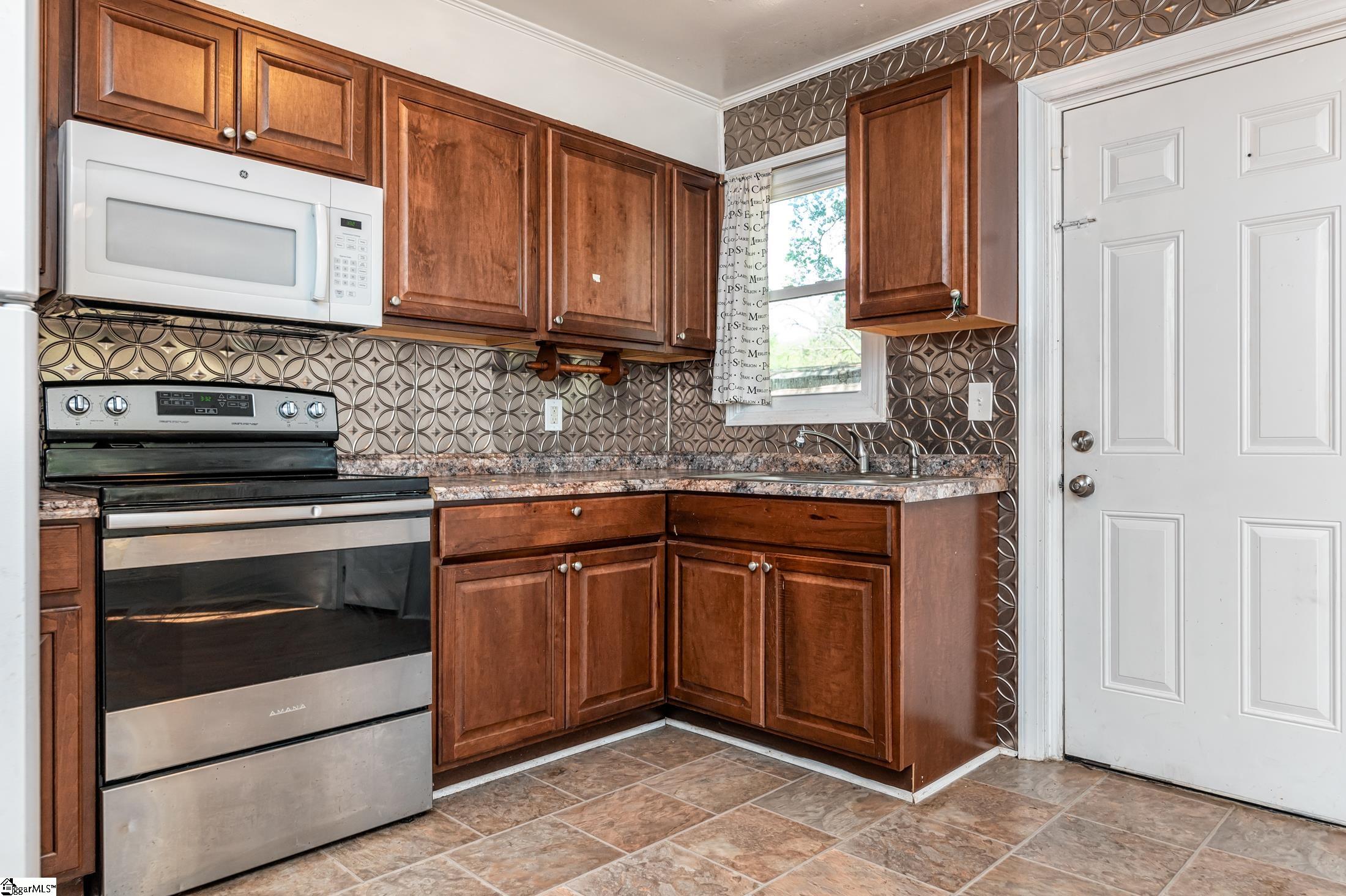 210 Pendleton Road Greenville, SC 29611 - Photo 11 of 26