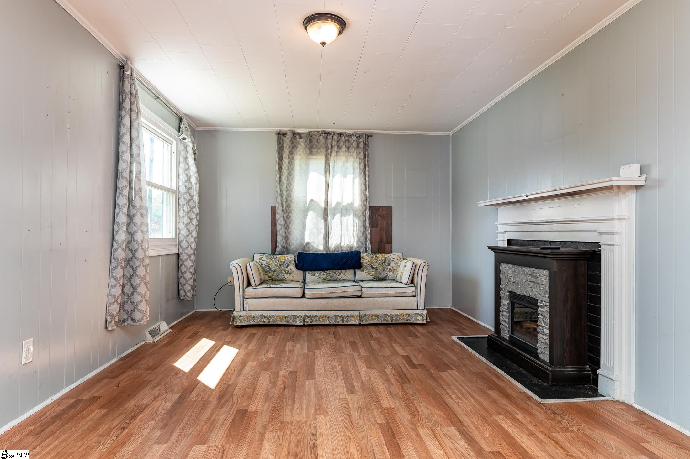 210 Pendleton Road Greenville, SC 29611 - Photo 4 of 26