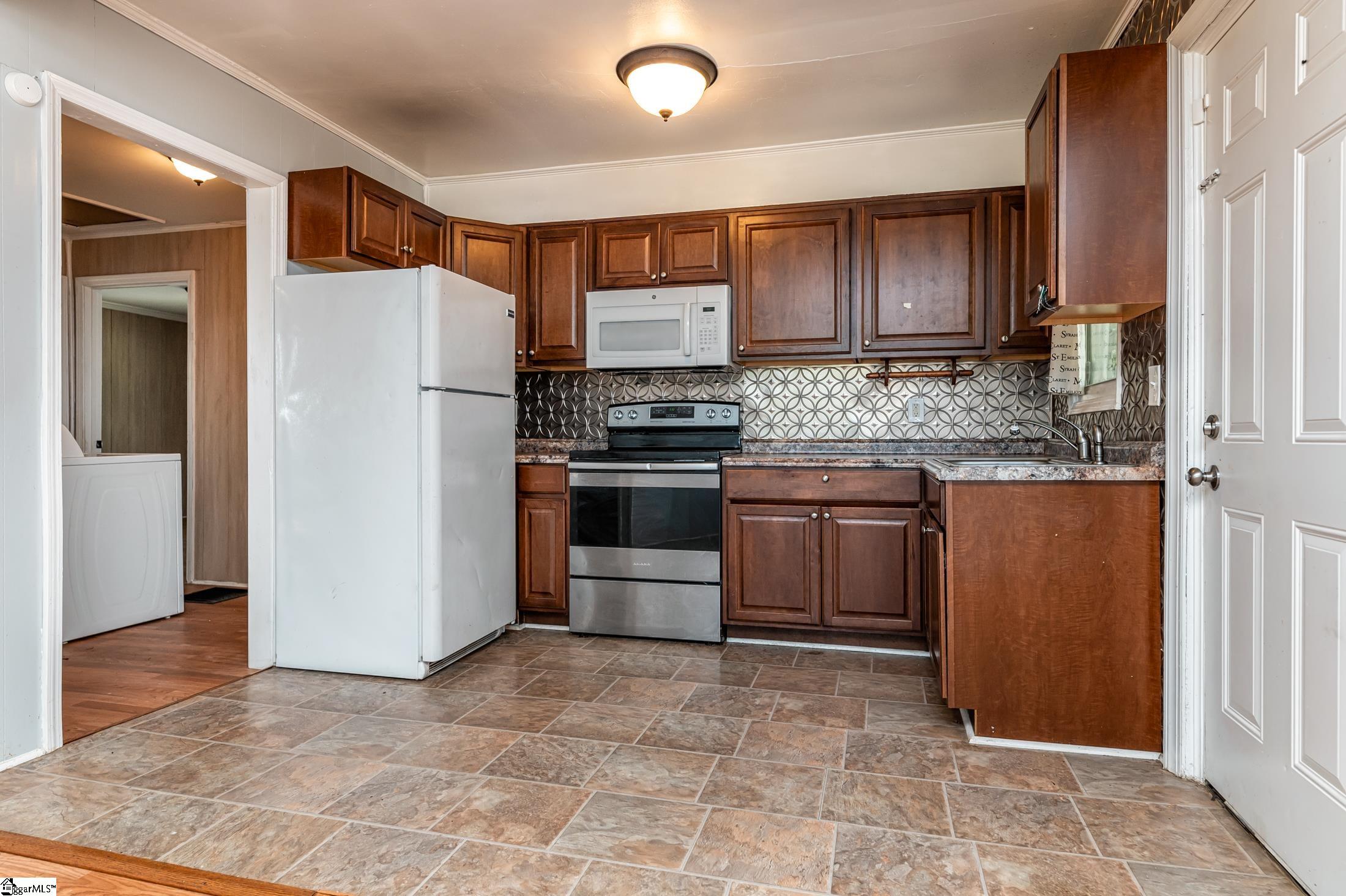 210 Pendleton Road Greenville, SC 29611 - Photo 10 of 26