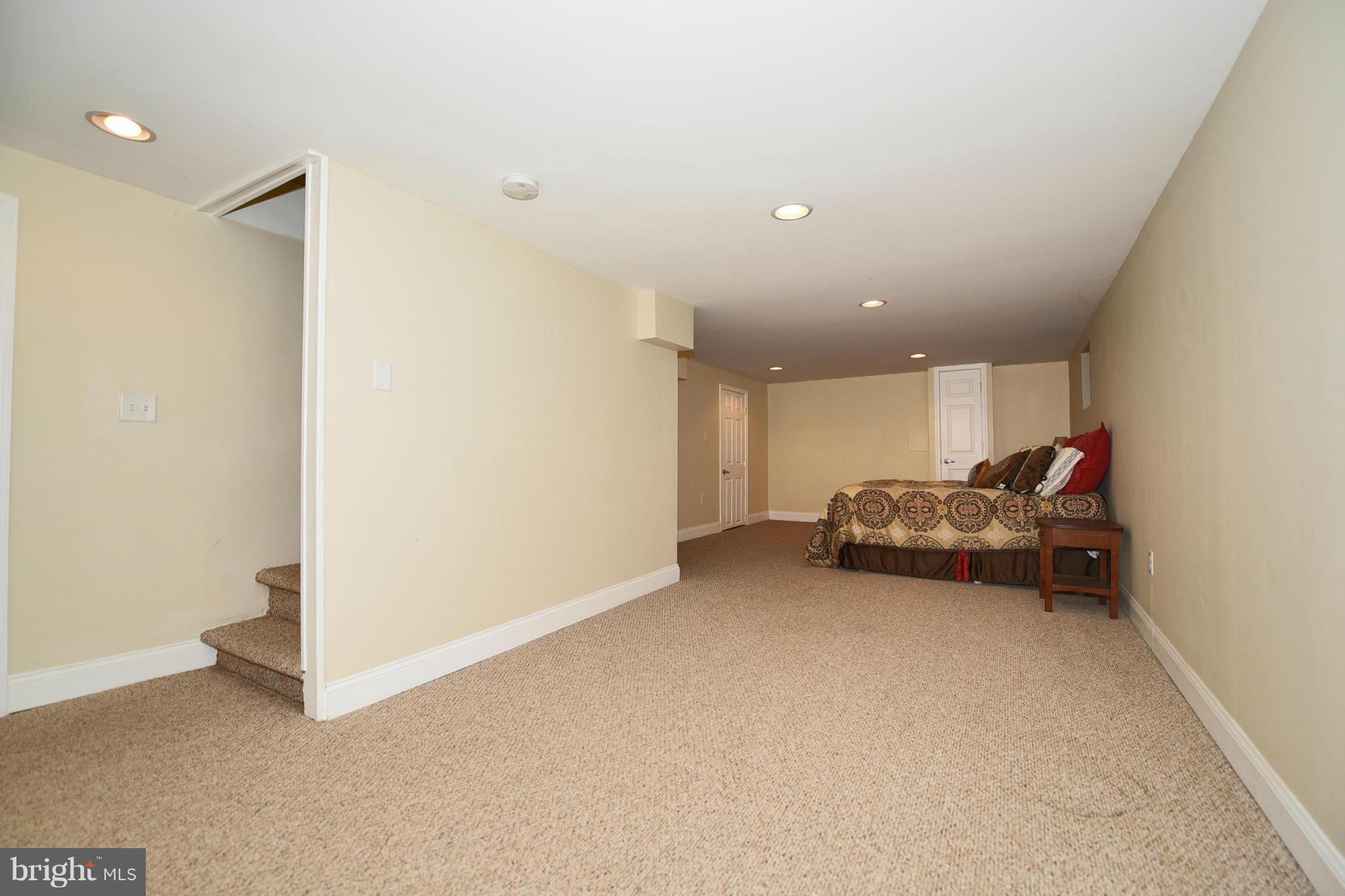710 Elmwood Road Baltimore, MD 21206 - Photo 19 of 30 a view of livingroom with furniture