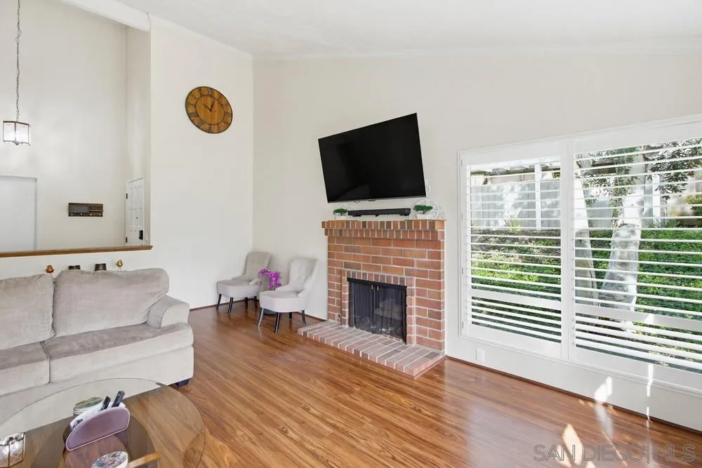 5571 Adobe Falls Road, Unit D San Diego, CA 92120 - Photo 20 of 60