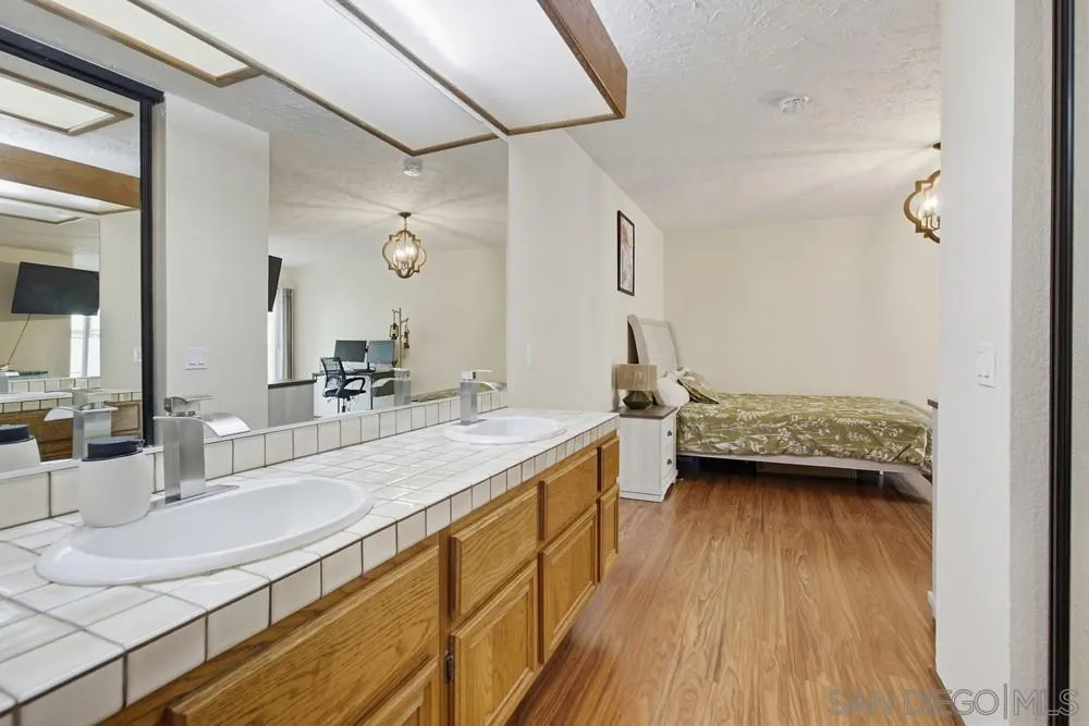 5571 Adobe Falls Road, Unit D San Diego, CA 92120 - Photo 39 of 60