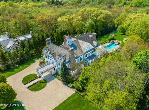 $7,895,000 | 4 Cherry Blossom Lane, Greenwich, CT 06831