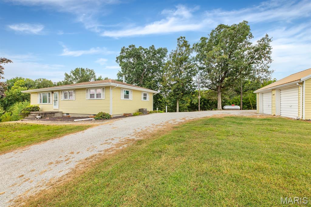 33877 Delhi Road Brighton, IL 62012 - Photo 5 of 57 Gallery Image 5