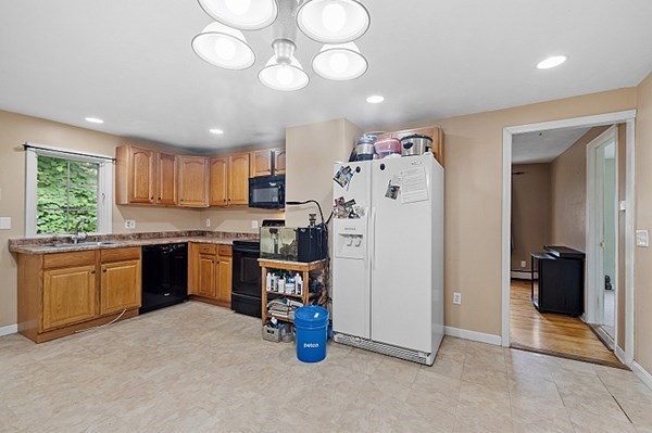 166 Doyle Road Holden, MA 01520 - Photo 28 of 42 Gallery Image 28