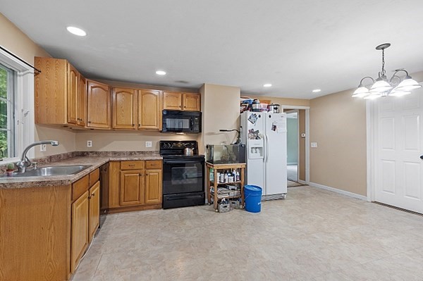 166 Doyle Road Holden, MA 01520 - Photo 36 of 42 Gallery Image 36