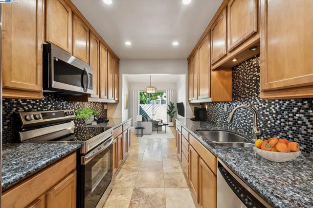 $999,000 | 1042 Mangrove Lane, Alameda, CA 94502