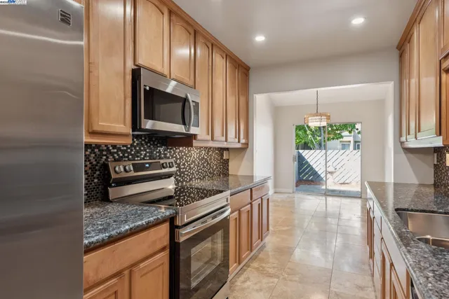 $949,000 | 1042 Mangrove Lane, Alameda, CA 94502