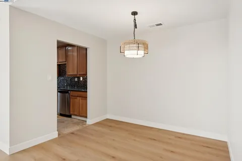 $949,000 | 1042 Mangrove Lane, Alameda, CA 94502