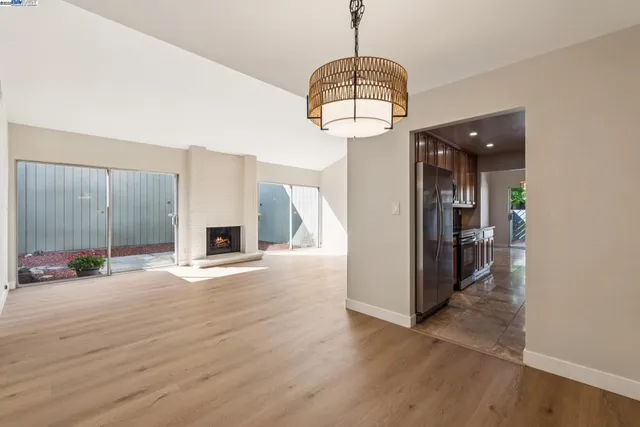 $999,000 | 1042 Mangrove Lane, Alameda, CA 94502