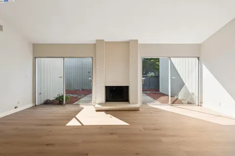 $949,000 | 1042 Mangrove Lane, Alameda, CA 94502