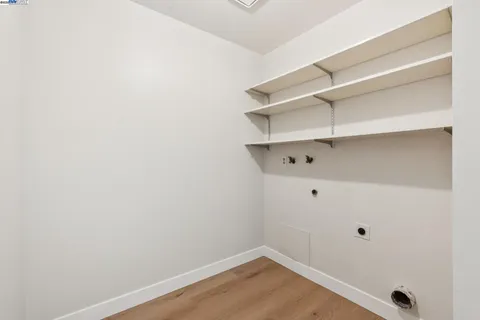 $949,000 | 1042 Mangrove Lane, Alameda, CA 94502