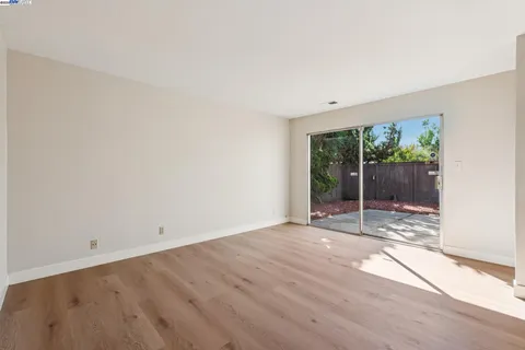 $949,000 | 1042 Mangrove Lane, Alameda, CA 94502