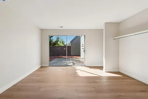 $949,000 | 1042 Mangrove Lane, Alameda, CA 94502