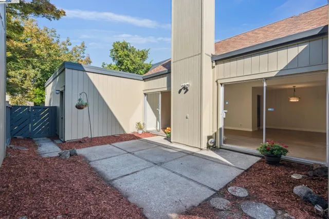 $999,000 | 1042 Mangrove Lane, Alameda, CA 94502