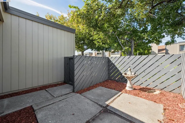 $999,000 | 1042 Mangrove Lane, Alameda, CA 94502