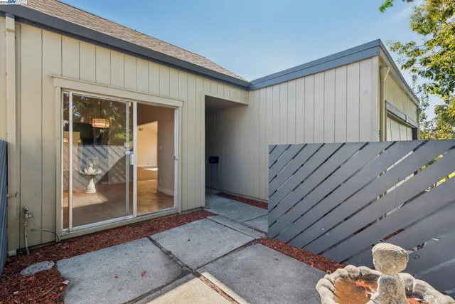 $999,000 | 1042 Mangrove Lane, Alameda, CA 94502