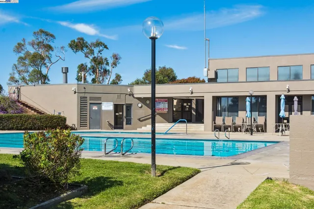 $999,000 | 1042 Mangrove Lane, Alameda, CA 94502