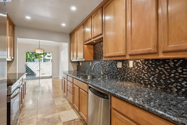 $949,000 | 1042 Mangrove Lane, Alameda, CA 94502