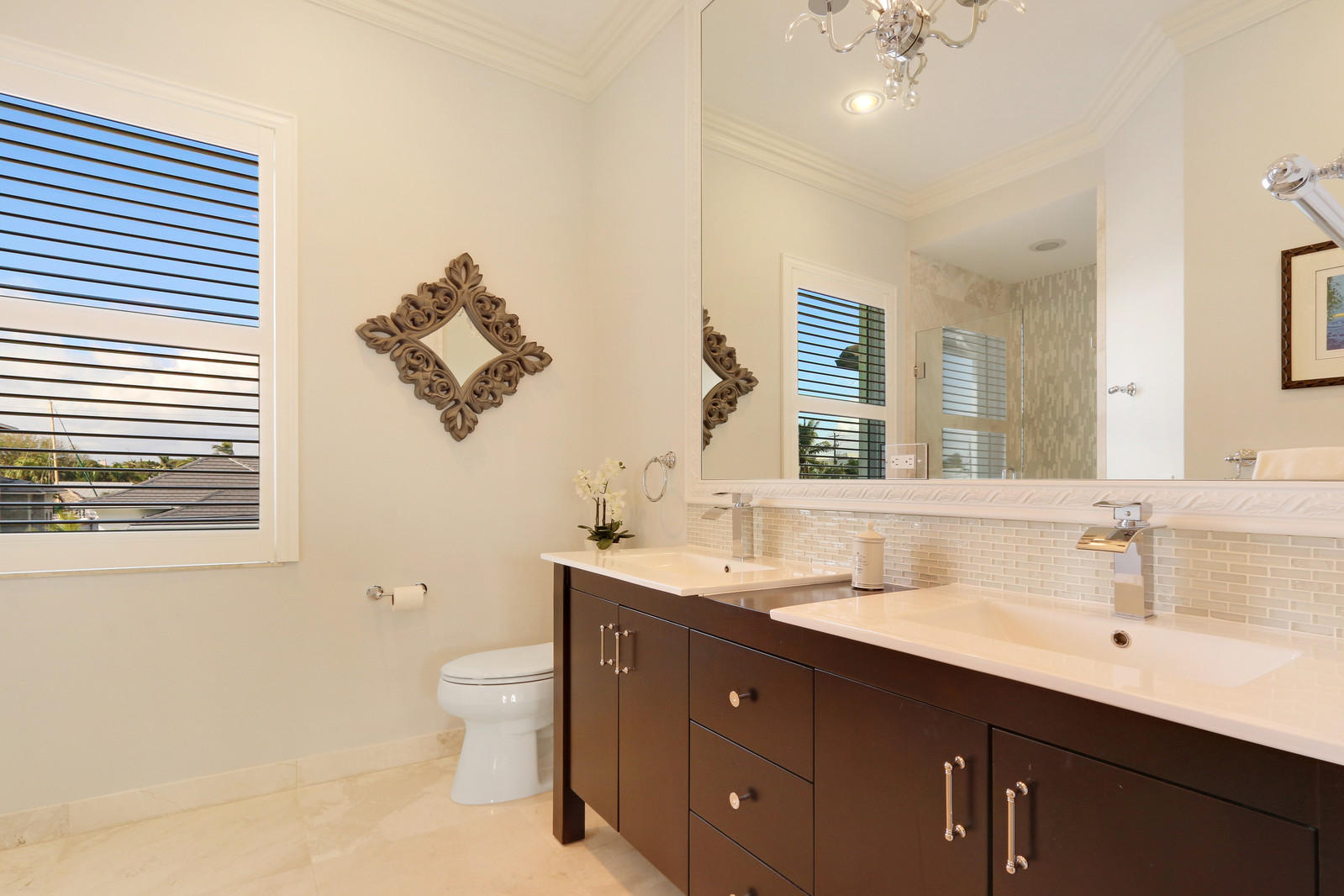14062 Paradise Point Road Palm Beach Gardens, FL 33410 - Photo 47 of 61 Guest Suite Bath