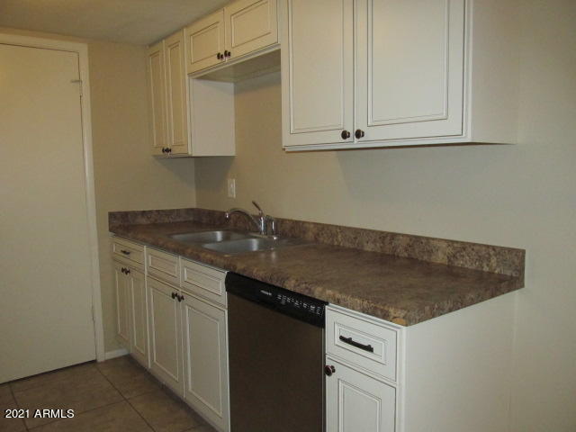 600 South Dobson Road, Unit 94 Mesa, AZ 85202 - Photo 3 of 12 IMG_0903