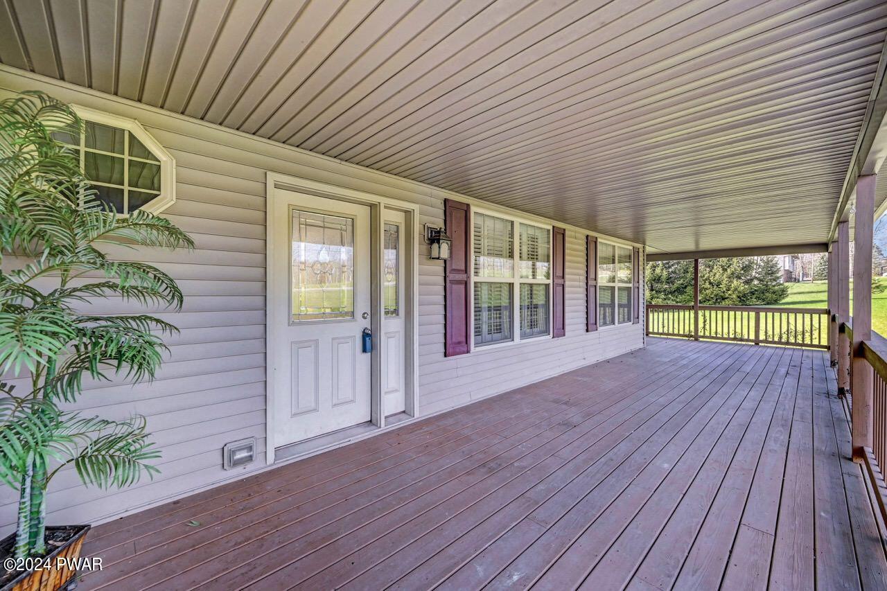1555 Ledgedale Road Lake Ariel, PA 18436 - Photo 8 of 60 Gallery Image 8
