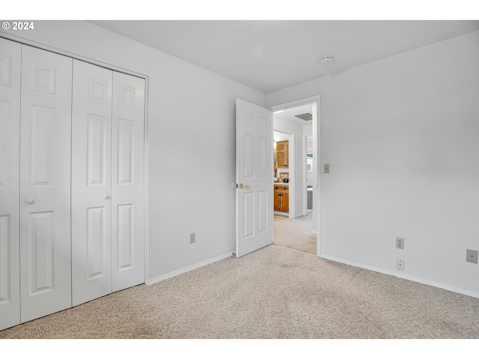 16259 South Bradley Road Oregon City, OR 97045 - Photo 16 of 38 Bedroom