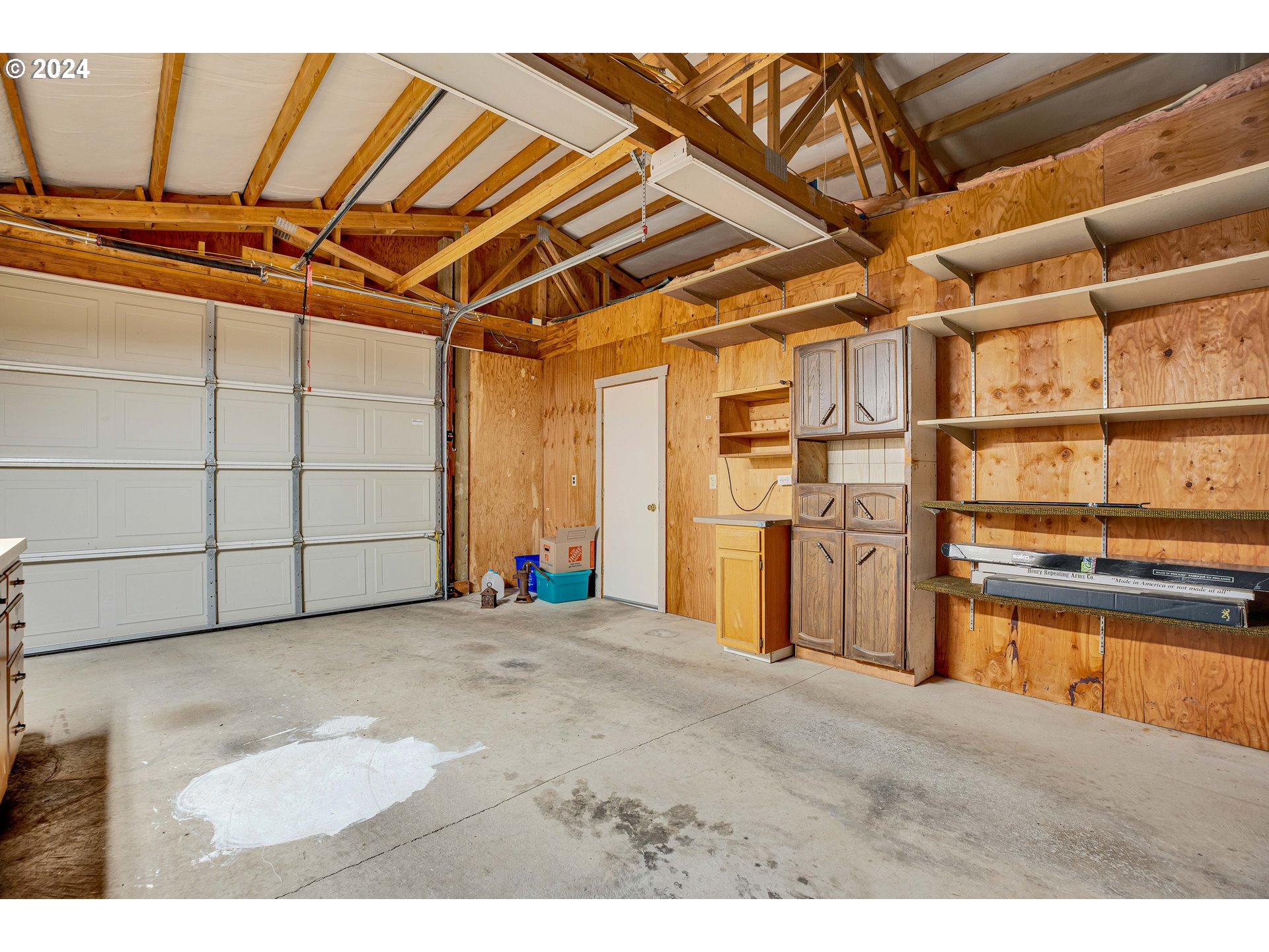 16259 South Bradley Road Oregon City, OR 97045 - Photo 29 of 38 Garage