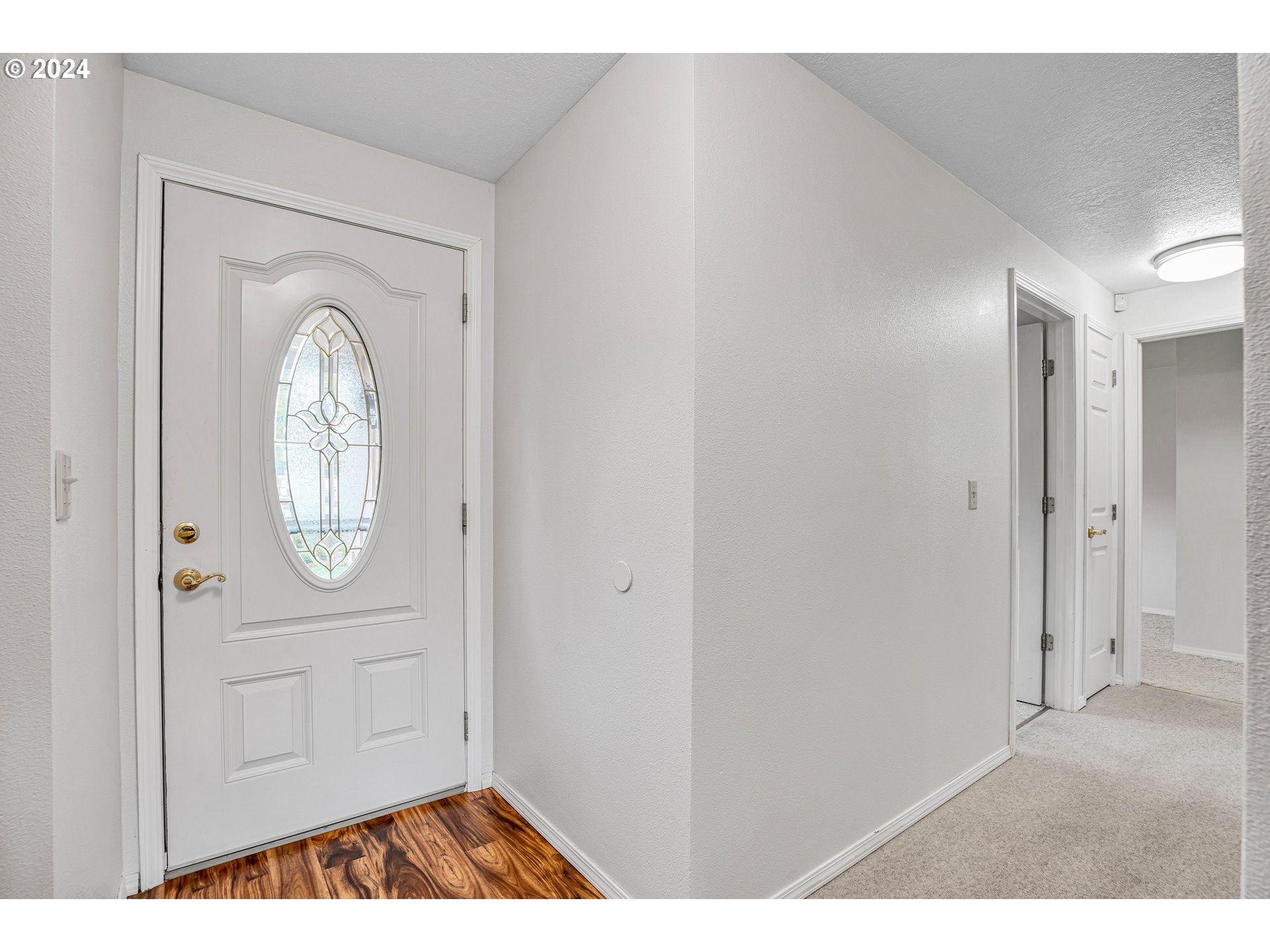 16259 South Bradley Road Oregon City, OR 97045 - Photo 3 of 38 Entrance/Foyer