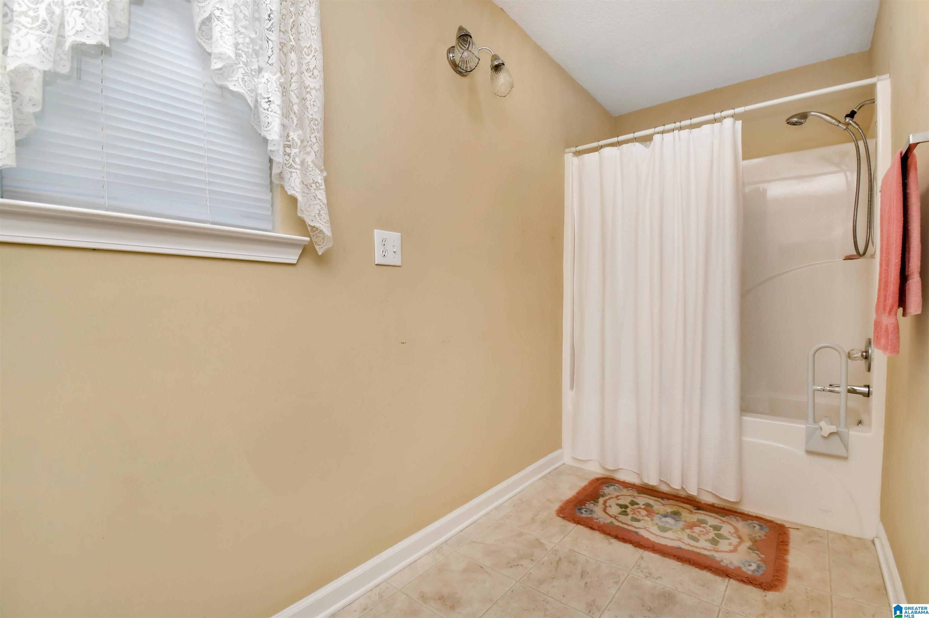 365 Thrash Road Clanton, AL 35045 - Photo 16 of 22 Gallery Image 16